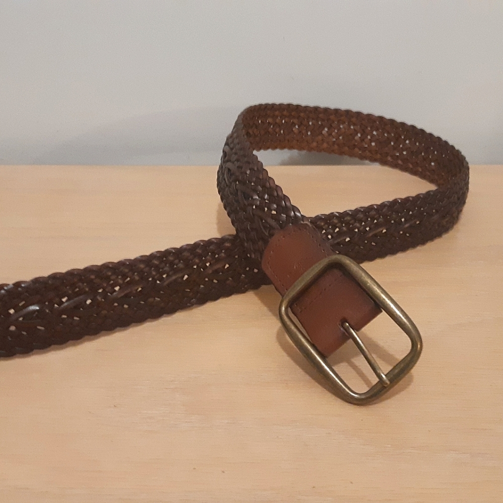 Free w/ purchase • DOCKERS • WOVEN BELT • SIZE SMALL